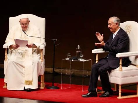 El Papa Francisco Llega A Lisboa Para Participar En La JMJ Arlington