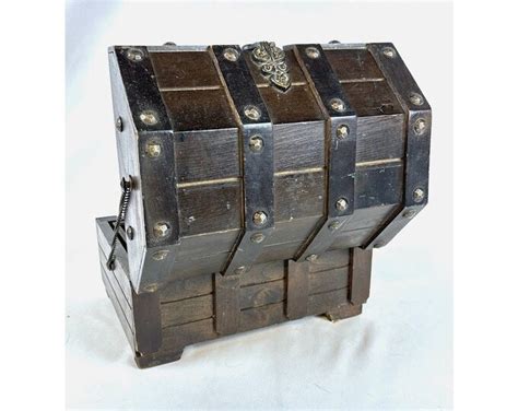 Vintage Wooden Pirate Treasure Chest Jewelry Trinket Box With Lion S