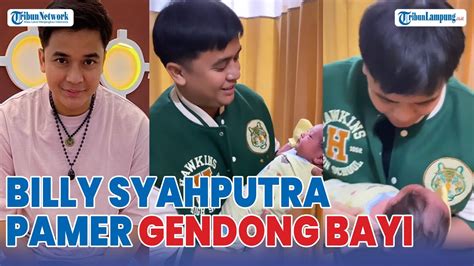 Umumkan Kelahiran Sang Anak Billy Syahputra Pamer Gendong Bayi