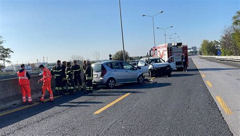 Bari Auto Contromano Sulla Tangenziale Enne Muore Nello Schianto