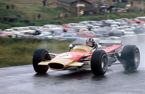 classic f1 photos : Graham Hill, Lotus-Ford 49B, 1968 Dutch GP,...