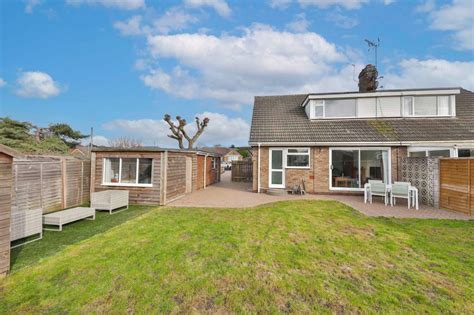 St Helens Drive Welton Brough 3 Bed Semi Detached Bungalow £250 000