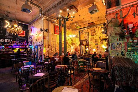 Top Amazing Ruin Bars In Budapest Placesofjuma