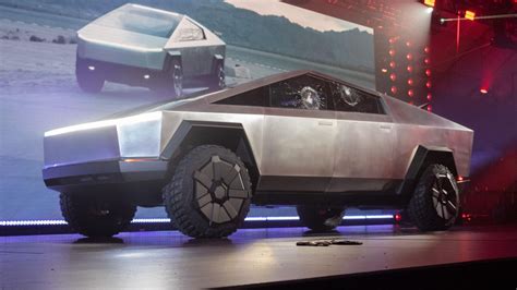 Elon Musk Explica Design Do Tesla Cybertruck E Seu Vidro Quase