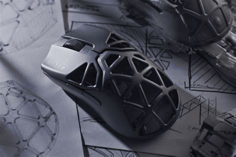 הוכרז: Viper Mini Signature Edition – עכבר הפרימיום היוקרתי של רייזר