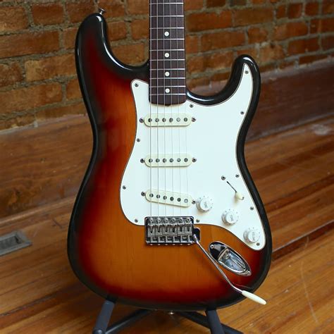 Fender 62 Vintage Reissue Stratocaster 1988 Sunburst Reverb