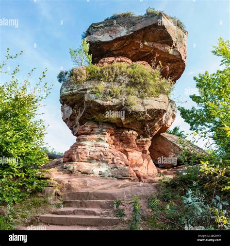 Teufelstisch bei Hinterweidenthal im Wasgau Pfälzer Hochland