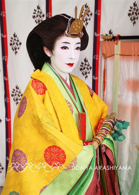 Pin By Michelle Thaller On Junihitoe Heian Kimono Instagram Fashion