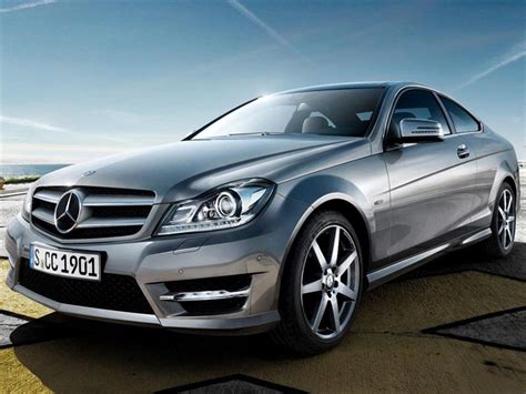 Mercedes Benz Clase C 180 CGI Coupé Aut 2015