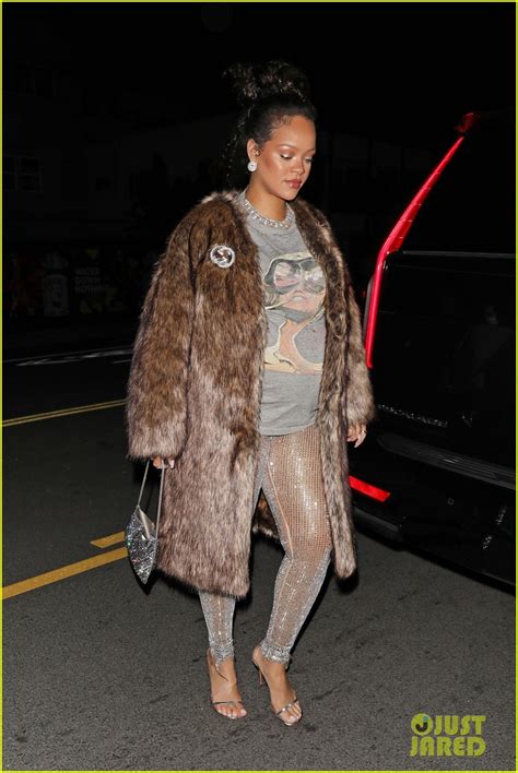 Pregnant Rihanna Rocks Fur Coat For Dinner In Santa Monica Photo