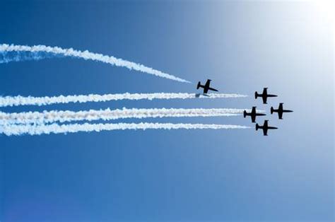 Two Planes Collide Mid Air During Dallas Airshow The Daily Horn