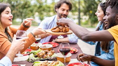 The Most Important Etiquette Rule For Sharing Food At A Restaurant