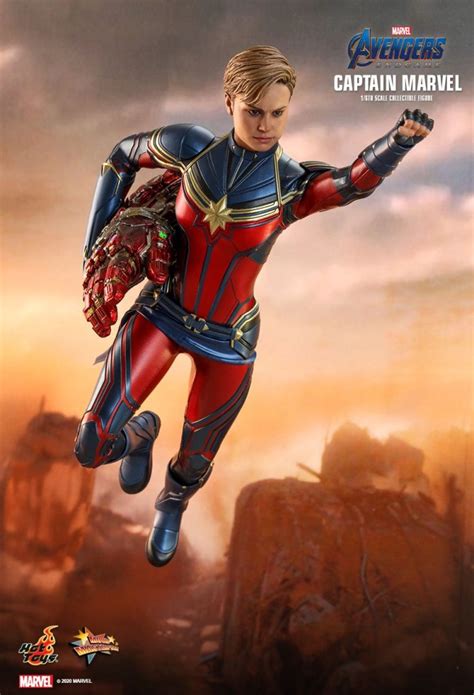 Hot Toys Capitana Marvel Seven Figuarts