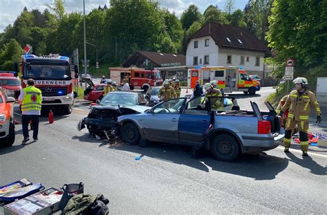 Stau in Kronach Drei Verletzte bei Unfall an der Nordbrücke Kronach