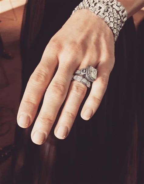 Pin by Mimi-Minh Nguyen on J e w e l l e r y | Fashion rings, Celebrity ...