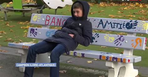 VIDÉO Avec ce banc de l amitié cette école encourage le partage et