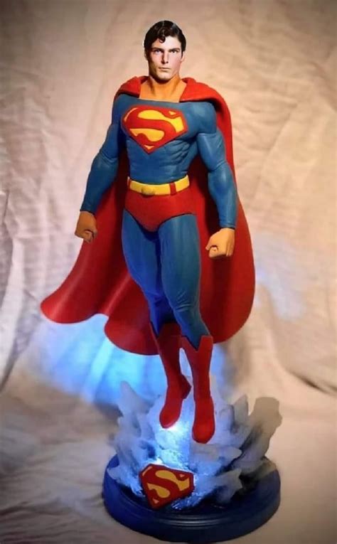 Hot Toys Superman Collectible Figure Preview Artofit