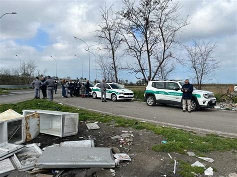 Giugliano Blitz Nel Campo Rom Di Via Carrafiello