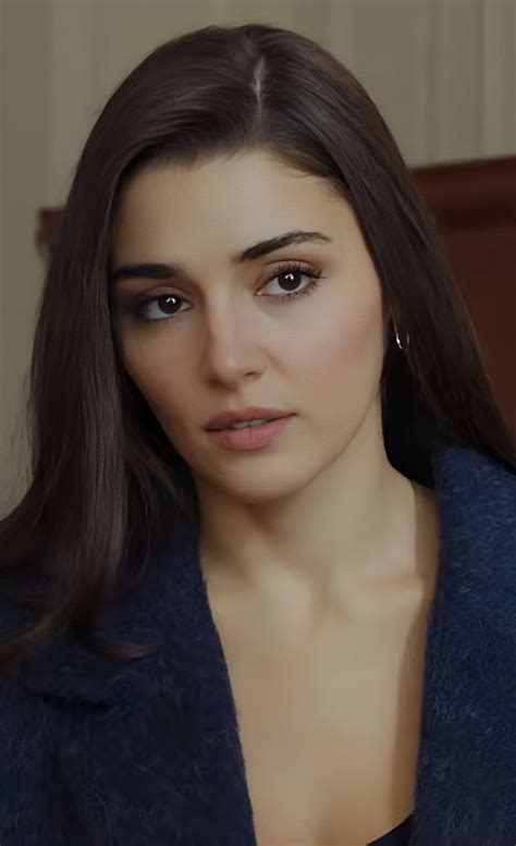 Hande Erçel ️ 2024 Arkaplan Tasarımları