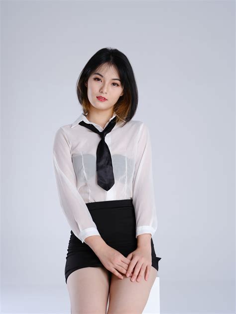 Nude Photo Set Of Chinese Model Xiao Yu