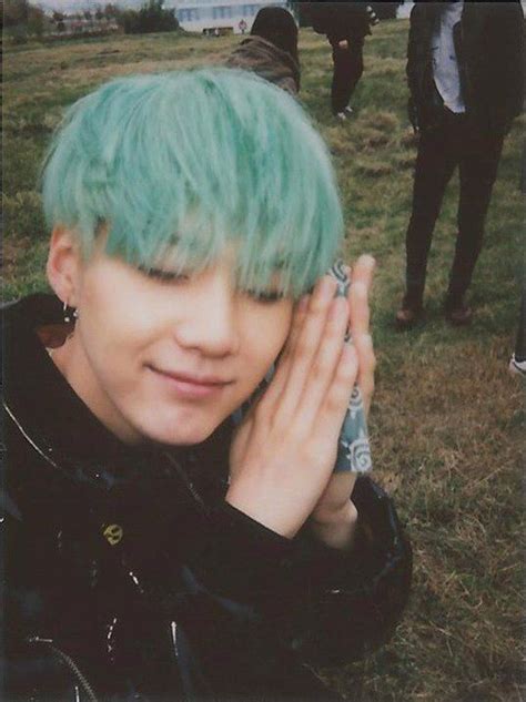 Pin By Sophia Nicole On Bts Mint Hair Min Yoongi Yoongi