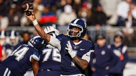 K State Wildcats Football Land Uconn Qb From Transfer Portal Wichita