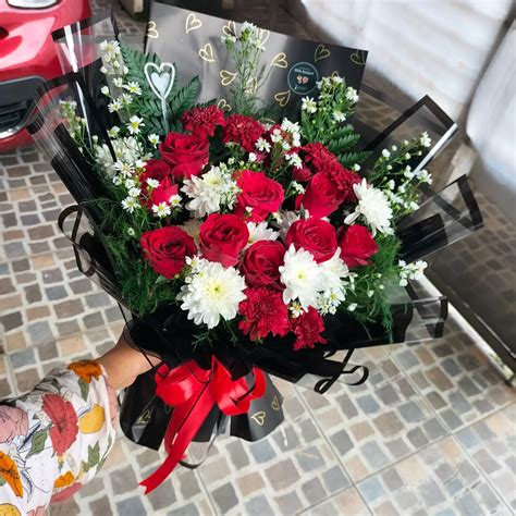 jual buket bunga segar  tangkai mawar merah purwokerto akila florist