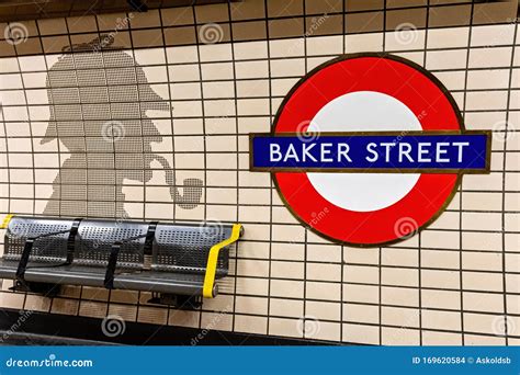 London England Uk January 2 2020 Baker Street Underground London