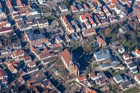 Herxheim bei Landau Pfalz von oben Kirchengebäude Kath Kirche St