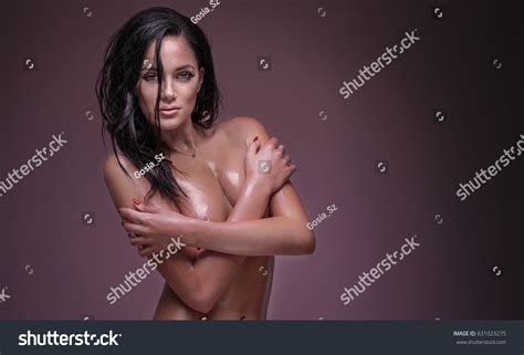Portrait Sexy Naked Woman Wet Hair Stock Photo 631023275 Shutterstock