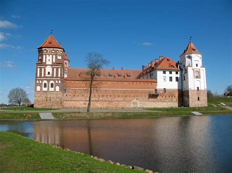 Мирский замок на карте Беларуси: история, фото, как добраться