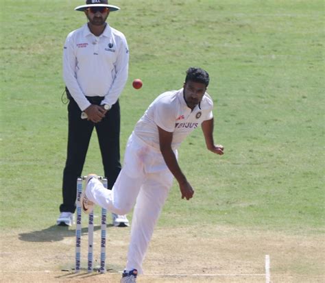 Ashwin Feels The Sg Ball In Action Is Bizarre Rediff Cricket