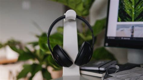 5 Best Open-Ear Wireless Headphones for 2023 - Guiding Tech