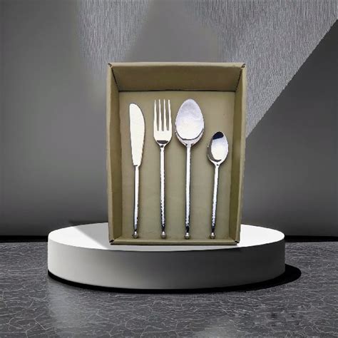 Stainless Steel Silver Cutlery Set Feature Good Quality Rust Proof