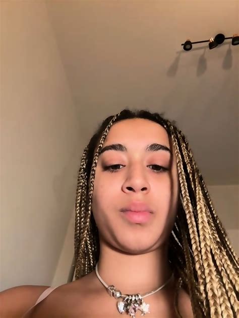 Naomisroom CUCUMBER FUCK