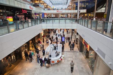 whats  biggest shopping centre   uk lets find  shopy