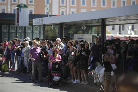 Sciopero Mezzi Pubblici A Roma Chiusa Metro A La B Funziona A Corse