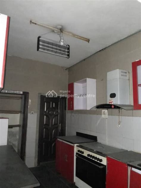 For Rent Renovated Spacious Bedroom Duplex Cubicle Shower Kitchen