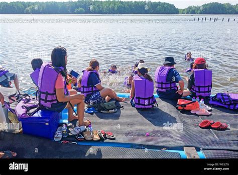 Chantaburi Laem Sing Thailand 26 July 2019 Tourists Floating On Pvc