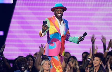 Host and actor Wayne Brady comes out as pansexual - The Washington Post