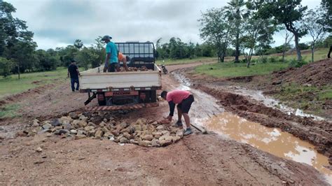 Prefeitura De Monsenhor Gil Realiza Obras De Recupera O Da Estradas