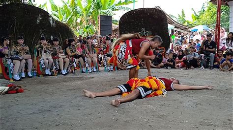 Adu Salto Bujang Ganong Ponorogo Kentong Pongge Sampe Pingsan Youtube