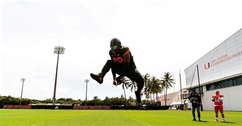 Miami Hurricanes in Top-200 DL Artavius Jones