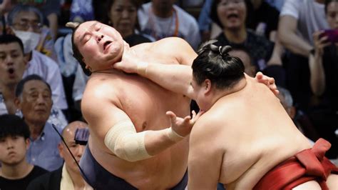 Sumo Takanosho Upsets Terunofuji Sets Up Decisive Final Day