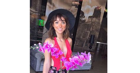 Natalia Tellez Deslumbra En La Playa Con Mini Bikini