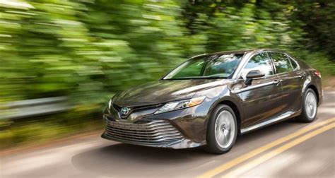 2018 Toyota Camry Hybrid Xle Review