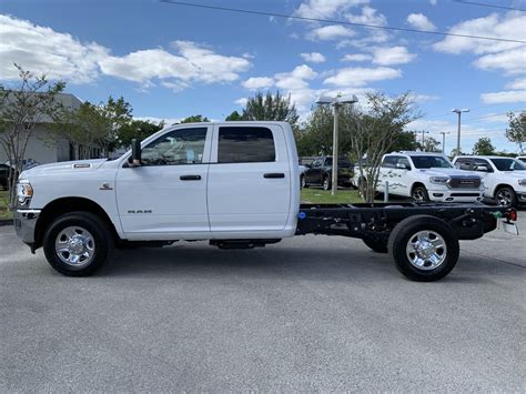 New 2019 Ram 3500 Chassis Cab Tradesman Crew Cab In Davie U9t517565 University Dodge Ram