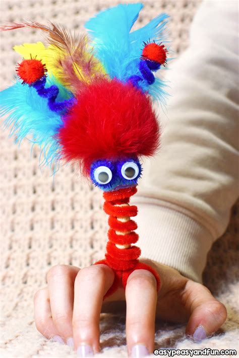 Pipe Cleaner Finger Puppets - Pipe Cleaner Craft - Easy Peasy and Fun