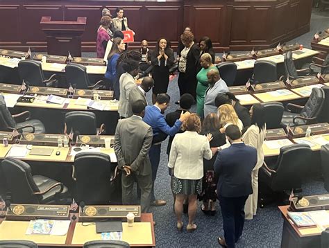 Florida Democrats Stage Sit In Before Congressional Map Passes Wfsu News