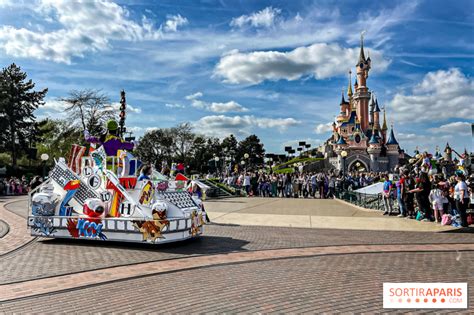 Disneyland Paris La Symphonie Des Couleurs Disney Nos Photos De La